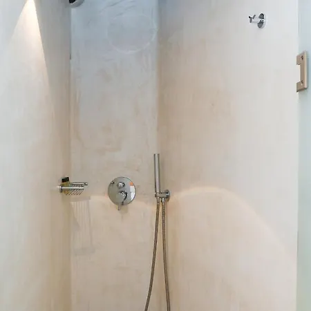 Naos Apartment