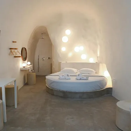 Naos Apartment