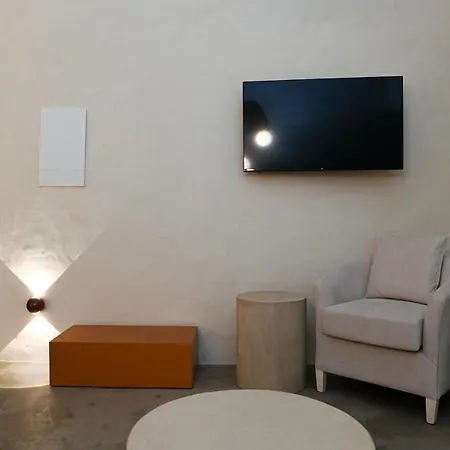 Naos Apartment *