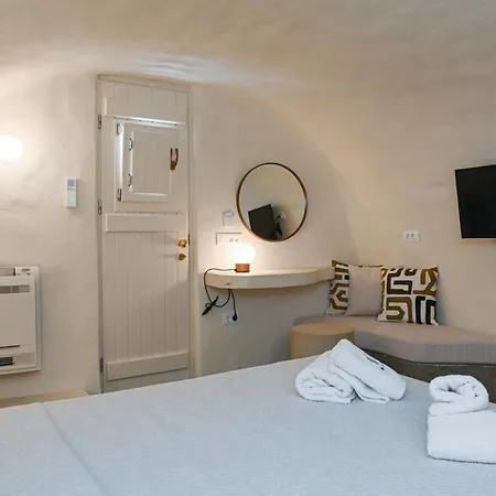 Naos Apartment