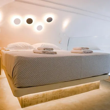 Naos Apartment